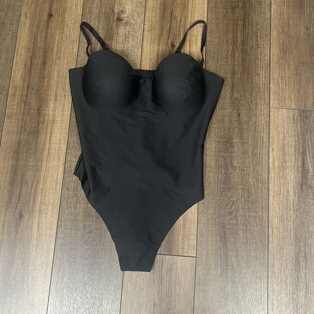 SKIMS Body Molded Underwire Bodysuit